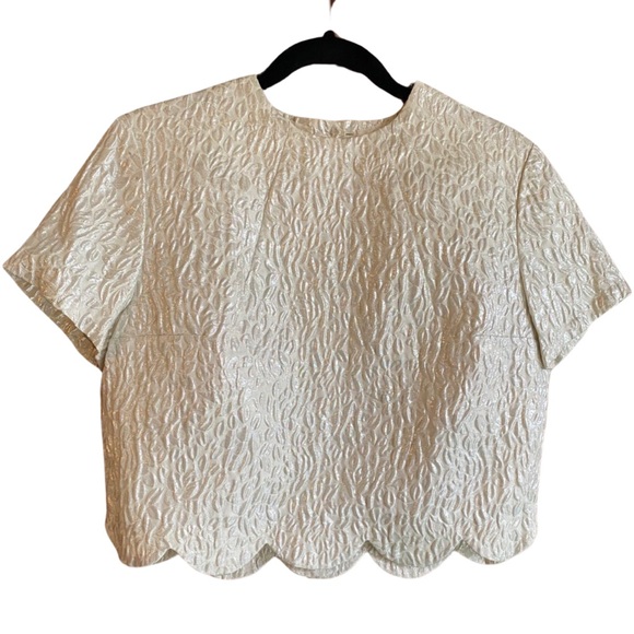 VTG 60’s crop top White w/abstract raise silver detail button up back scalloped - Picture 2 of 6